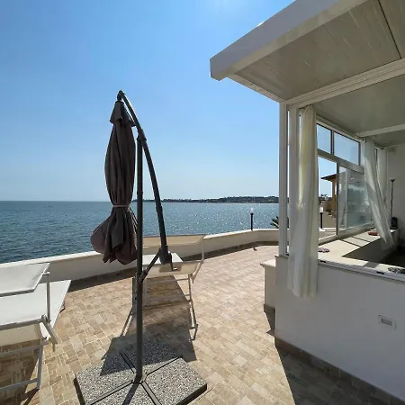 Villa Waterfront
