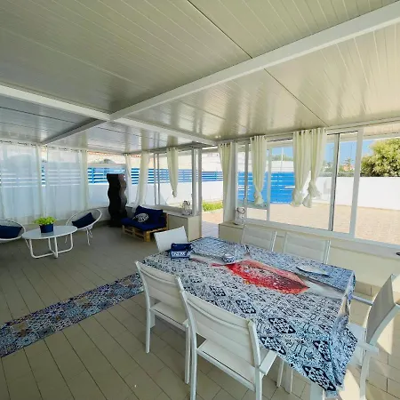 Villa Waterfront